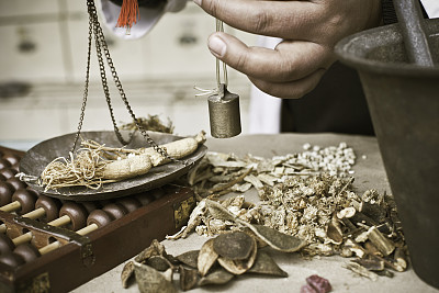 我国积极推动中医药发展 专利中药将有更广阔市场前景